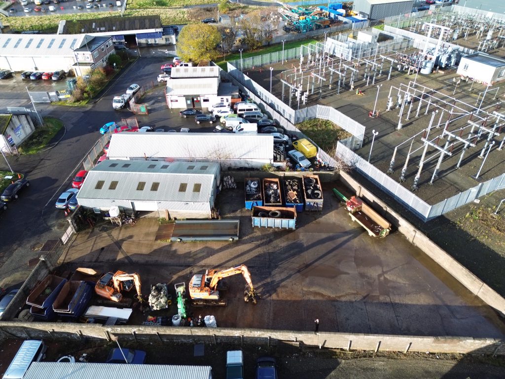 Prime Industrial Unit With Yard To Let – Stirling