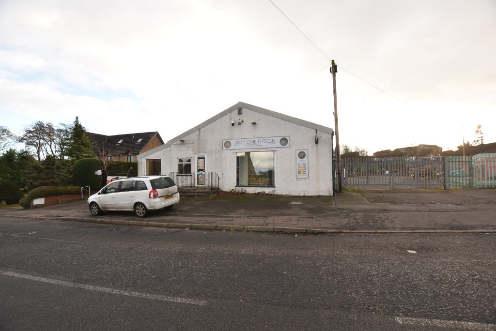Prime Retail Unit To Let – Brightons, Falkirk